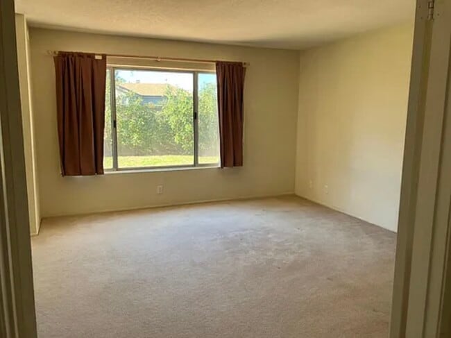 Photo - 5391 Maple View Cir