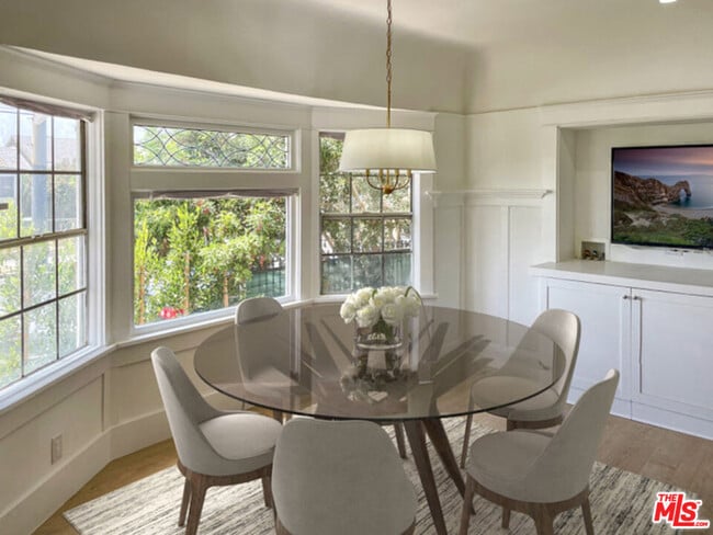 Photo - 1157 Irolo St