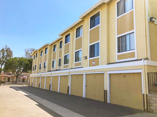 Photo - Ladera Vista Apartments