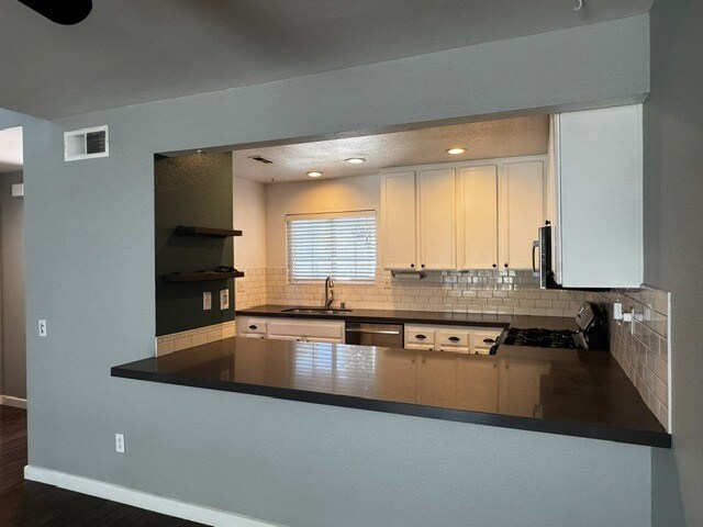 Photo - 2697 Regent Rd