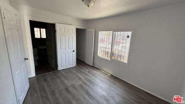 Photo - 8806 Beach St
