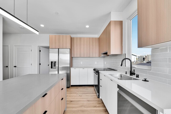 Photo - 5655 Virginia Ave