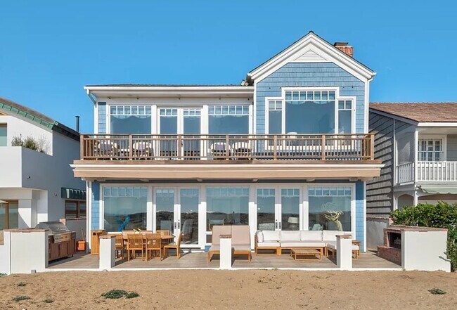 Building Photo - 1514 E Oceanfront