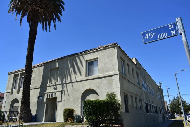 Photo - Del Rey Urban Income Funds, LLC