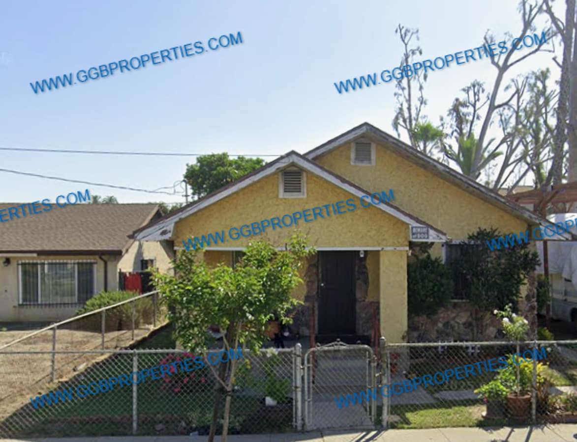 Rent Ready / / Charming 3 Bedoom Home acro... - Rent Ready / / Charming 3 Bedoom Home acro...