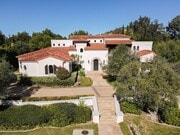 Photo - Luxury Home in the Exclusive Community of ...