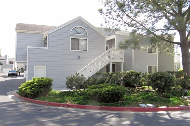 2 BR 2 bath with beautiful views - 2 BR 2 bath with beautiful views House