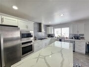 Photo - 22040 Strathern St