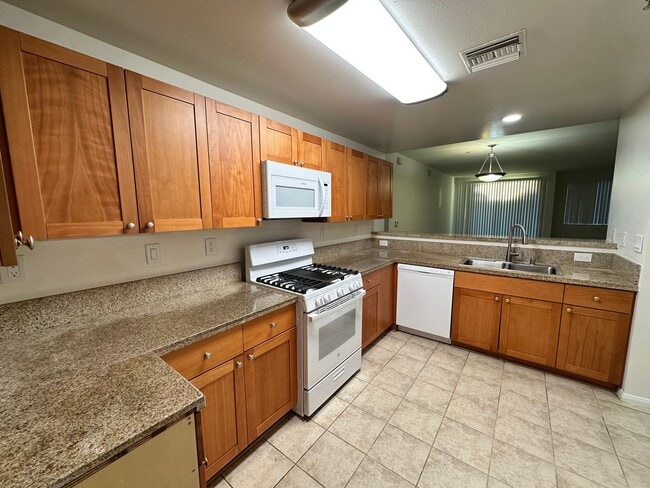 Photo - Spacious 2bed2bath Newly Renovated condo, Ready got Move In! adjacent to Warner Center/Woodland H...