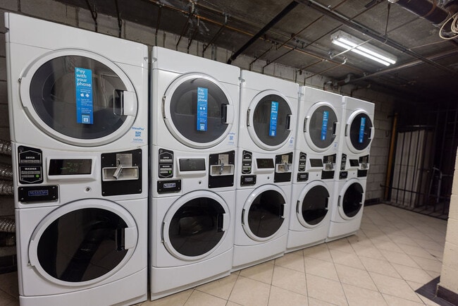 Photo - 1525 S Saltair Ave