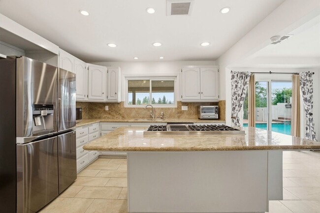 Photo - FALL IN LOVE with a Woodland Hills View
