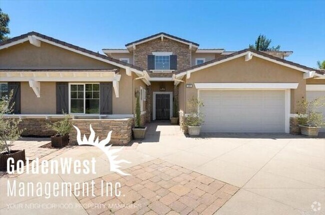 Building Photo - Luxurious 4Bdm 3Ba Escondido Estate with R... Rental