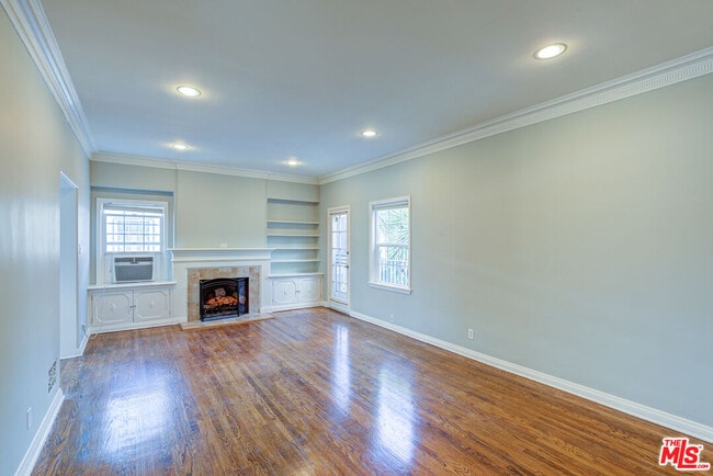 Photo - 127 N Harper Ave