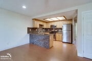 Photo - Stylish Upper-Level 2Bdm 1Ba Condo in Gate...