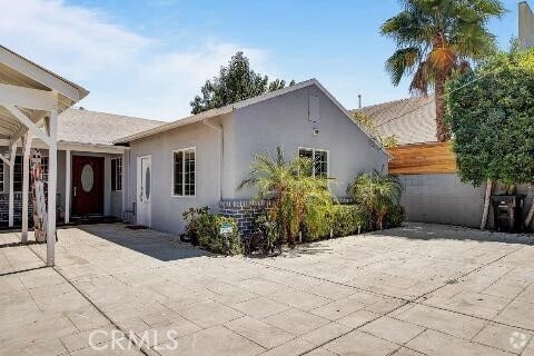 Building Photo - 6854 Gentry Ave Rental