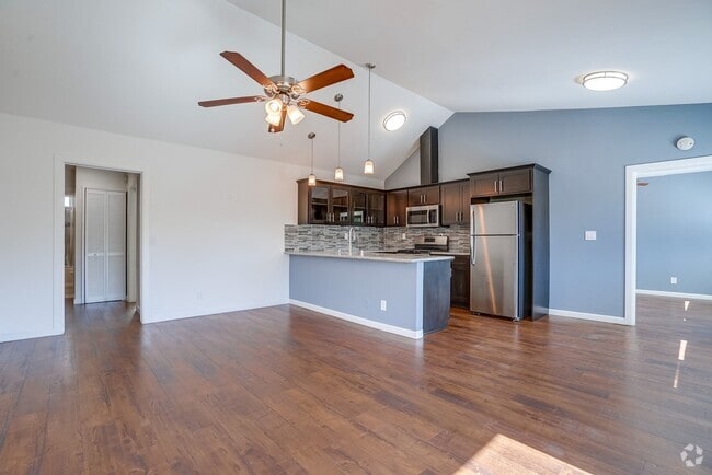 Building Photo - 2026 Shenandoah St (B) Rental