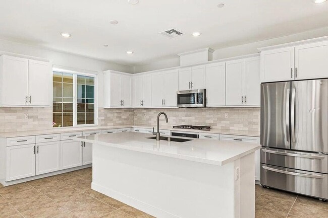 Photo - 73523 Travers St House