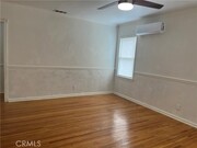 Photo - 725 W 10th St House