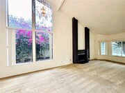 Photo - 1592 Rosewood St