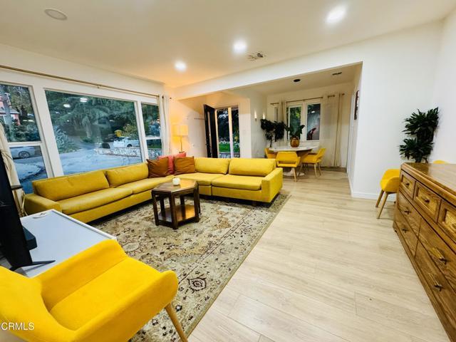 Photo - 1086 Hollygrove Ln