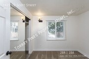 Photo - 1621 1/2 Scott Street- House