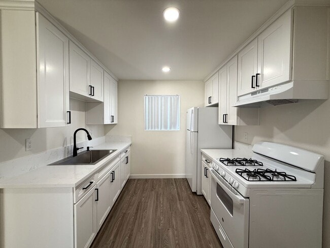 Photo - 123 W Olive Dr Unit 3