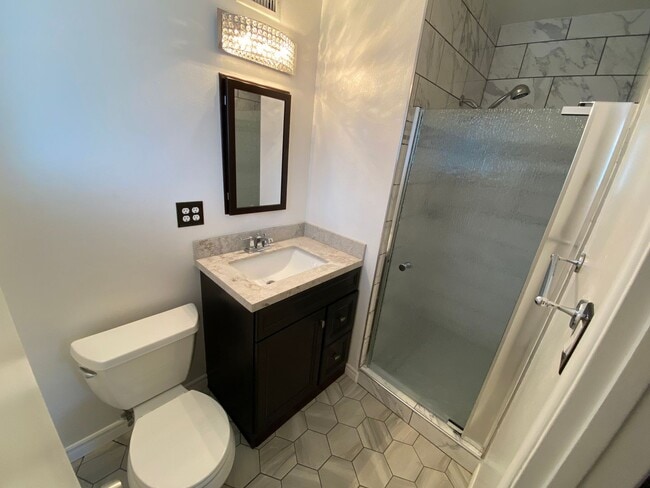 Photo - 5 Rooms, Great Covered Patio!!