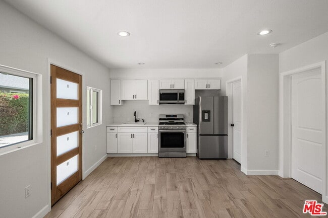 Photo - 2231 Laverna Ave Apartment Unit 2231 1/2