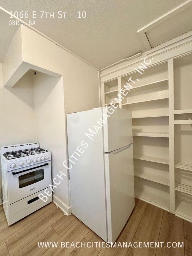 Photo - 1066 E 7th St Unit 10