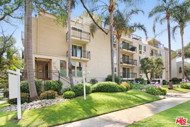 Building Photo - 1885 Veteran Ave Unit 208