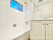 Photo - 1142 N Clark St Unit 308