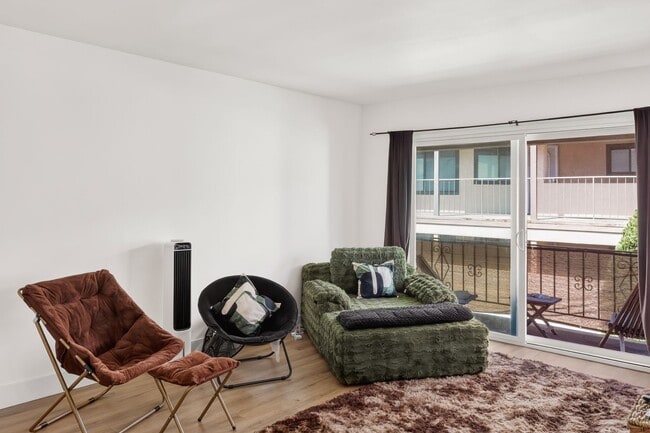 Photo - Charming 1 Bedroom Condo Just Blocks from the Beach! Unit 08
