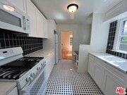 Photo - 1024 1/2 N Gardner St House