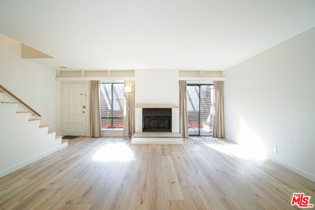 Photo - 1534 N Formosa Ave