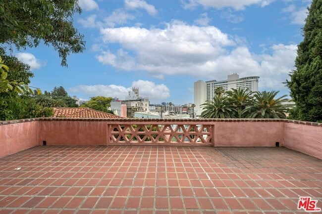 Photo - 1903 N Orchid Ave Apartment Unit 6907 1/2