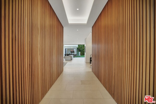 Photo - 6687 Colgate Ave