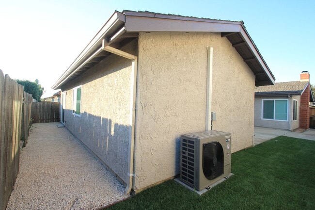 Photo - 6356 Swallow St