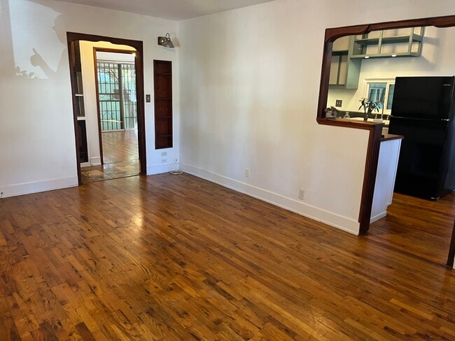 Photo - 3108 Marathon St