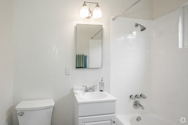 Studio - 400SF - Bathroom - Fullerton Court Apartments