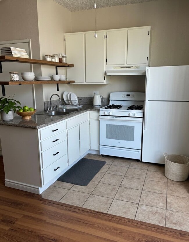 Photo - Spacious 1-Bed Apartments in Gated Tujunga Community Unit #201