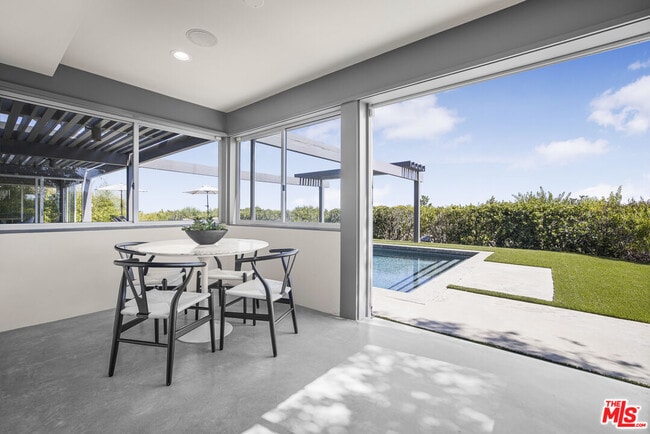 Photo - 9892 Beverly Grove Dr