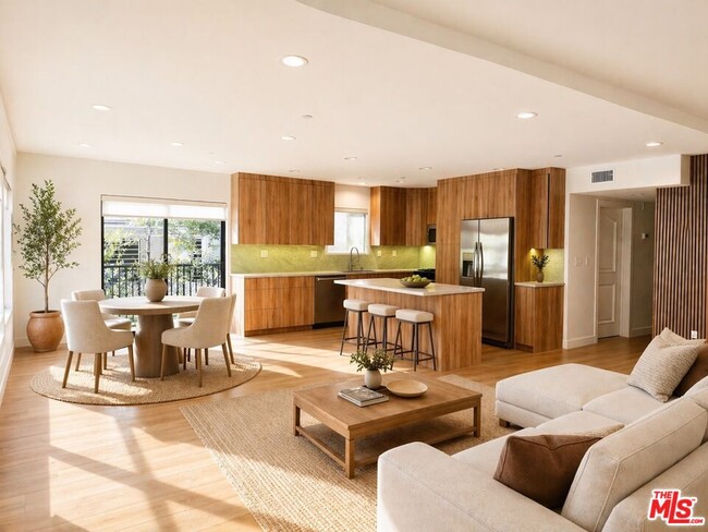 Building Photo - 1146 Hacienda Pl Unit 2