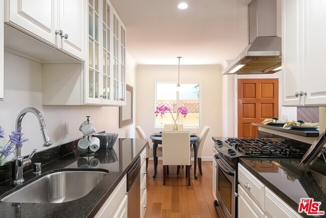 Photo - 922 16th St Unit 922 16th St.  3