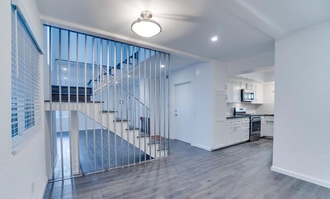 Photo - 16-18 REEF ST. Unit 16