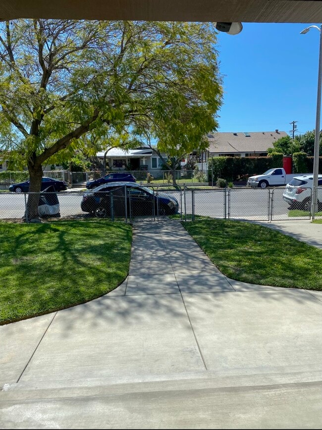 Photo - 2633 Jeffries Ave Unit 2633 Jeffries Ave