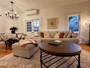 Photo - 323 W 18th St