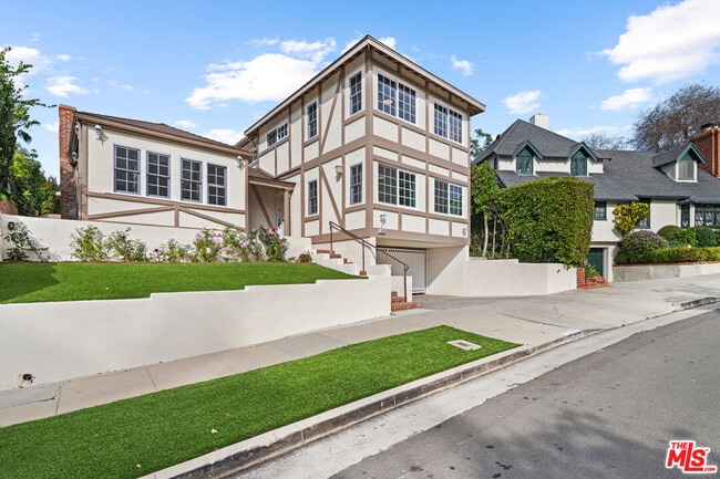 Photo - 10309 La Grange Ave