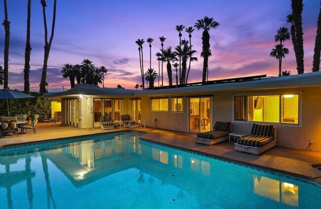 Photo - 77137 Iroquois Dr