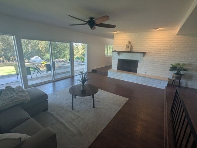 Photo - 3 Bed - 2 Bath House with Solar & Mountain...