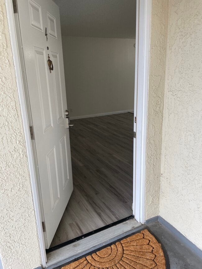 Building Photo - 17691 Yukon Ave Unit 4 Rental